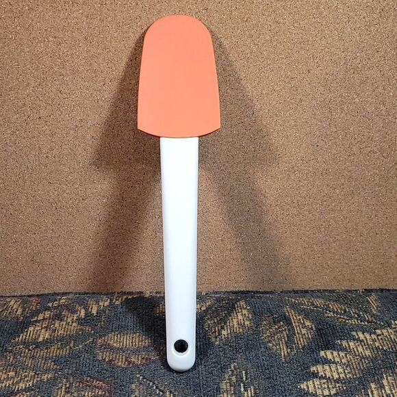 Tupperware Coral and White Spoonula - Picture 2 of 4